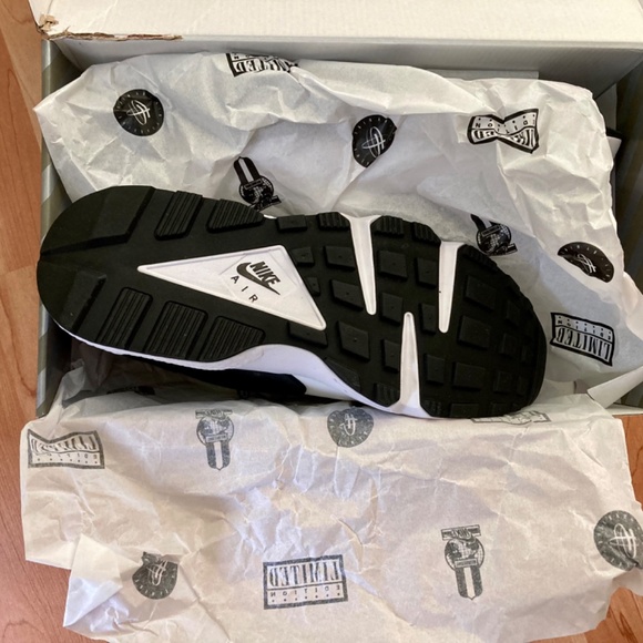 Nike Air Huarache - Picture 2 of 6